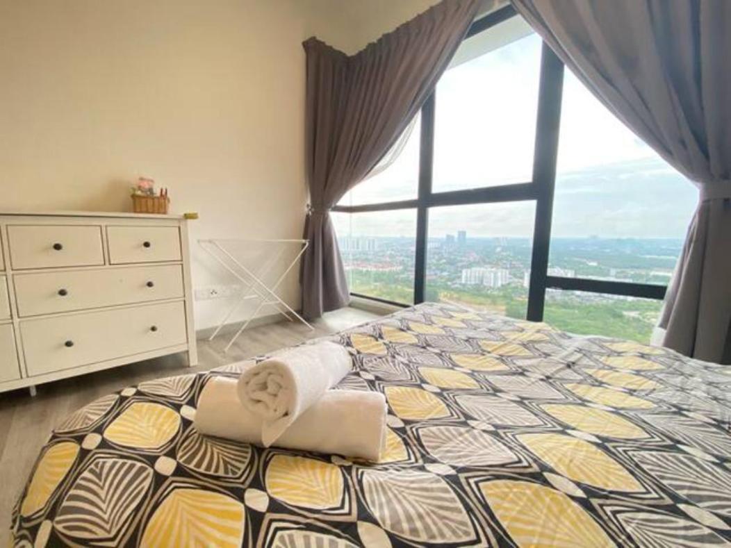 High Floor Cozy Southkey Mosaic Netflix 4pax
