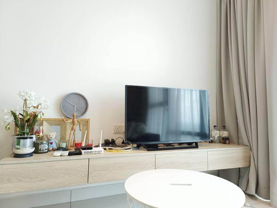 Apartment High Floor Cozy Southkey Mosaic Netflix 4pax Johor Bahru