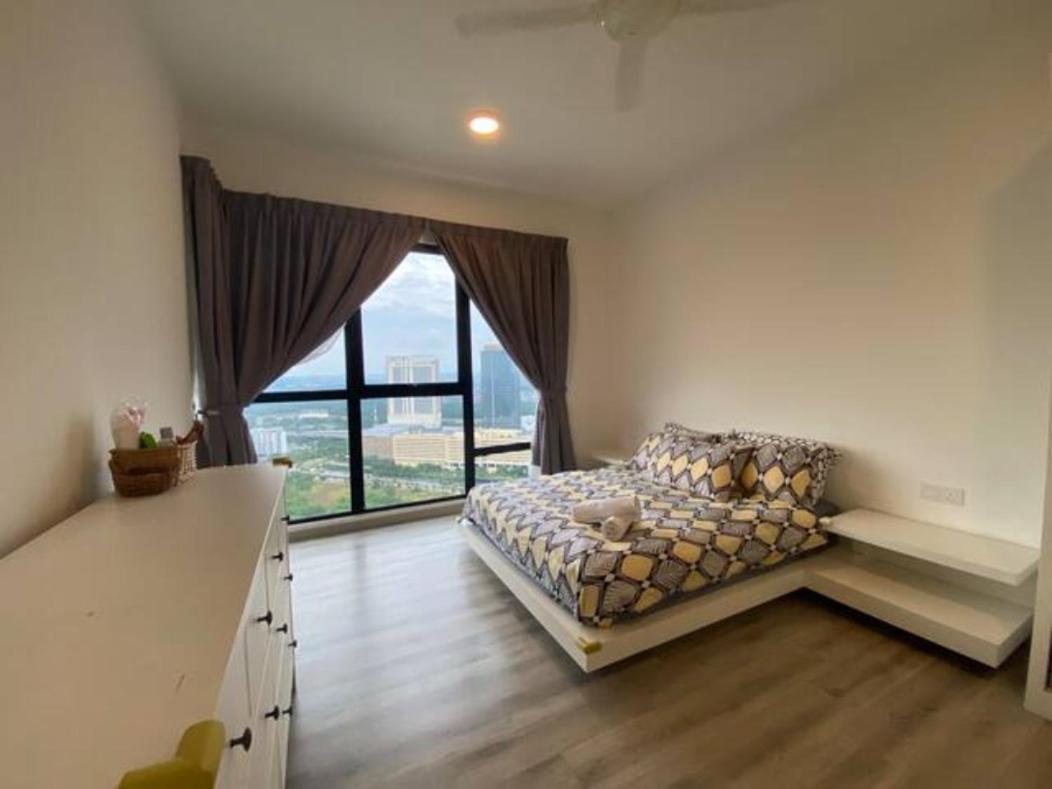 Apartment High Floor Cozy Southkey Mosaic Netflix 4pax Johor Bahru